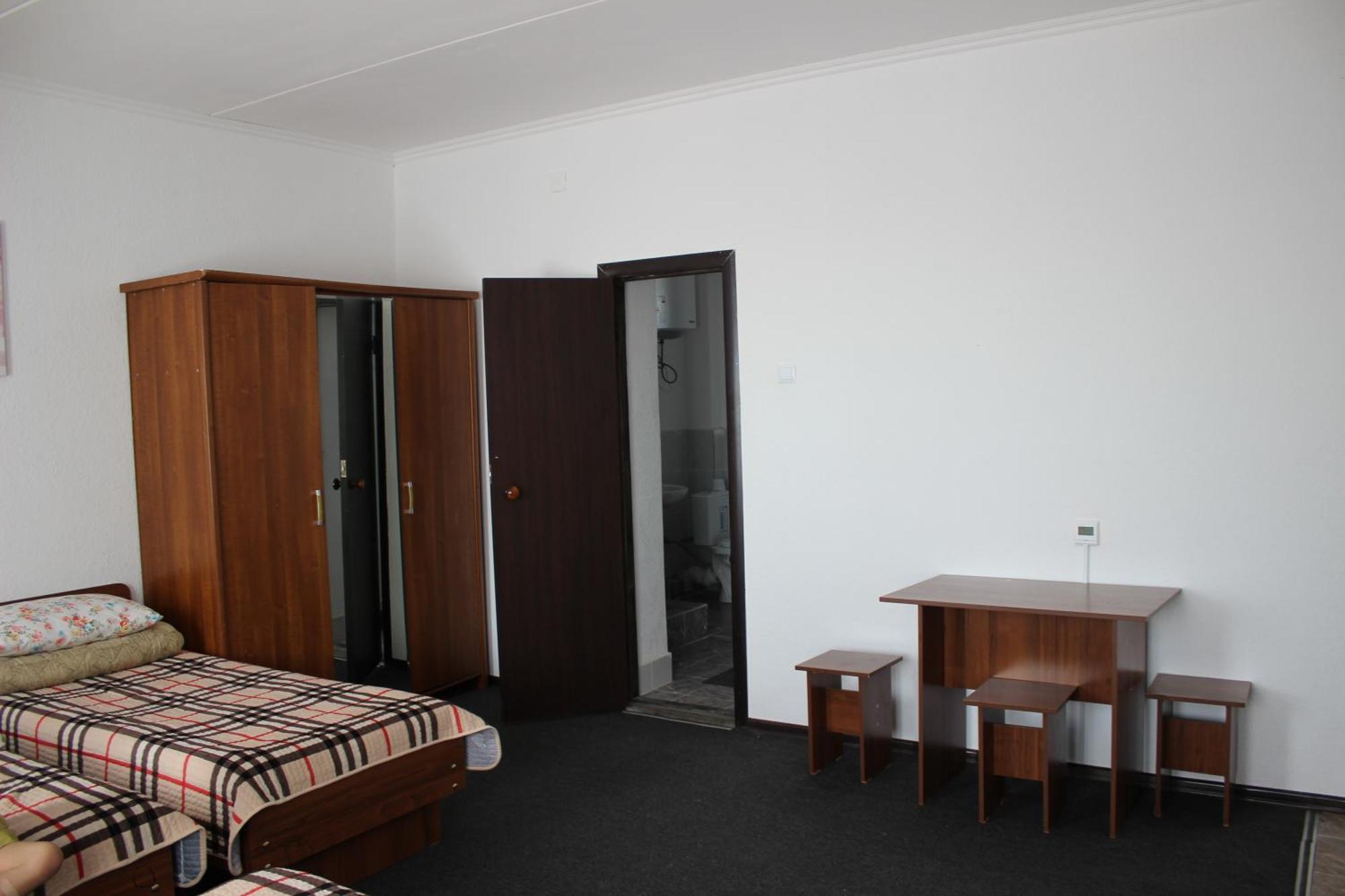 Wings Art Hotel Cholponata Buitenkant foto